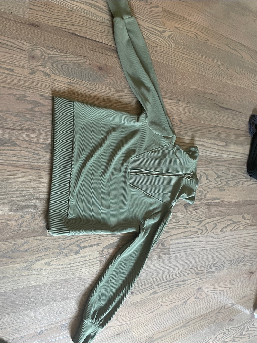 Zenana Outfitters Olive Green Ribbed Pullover